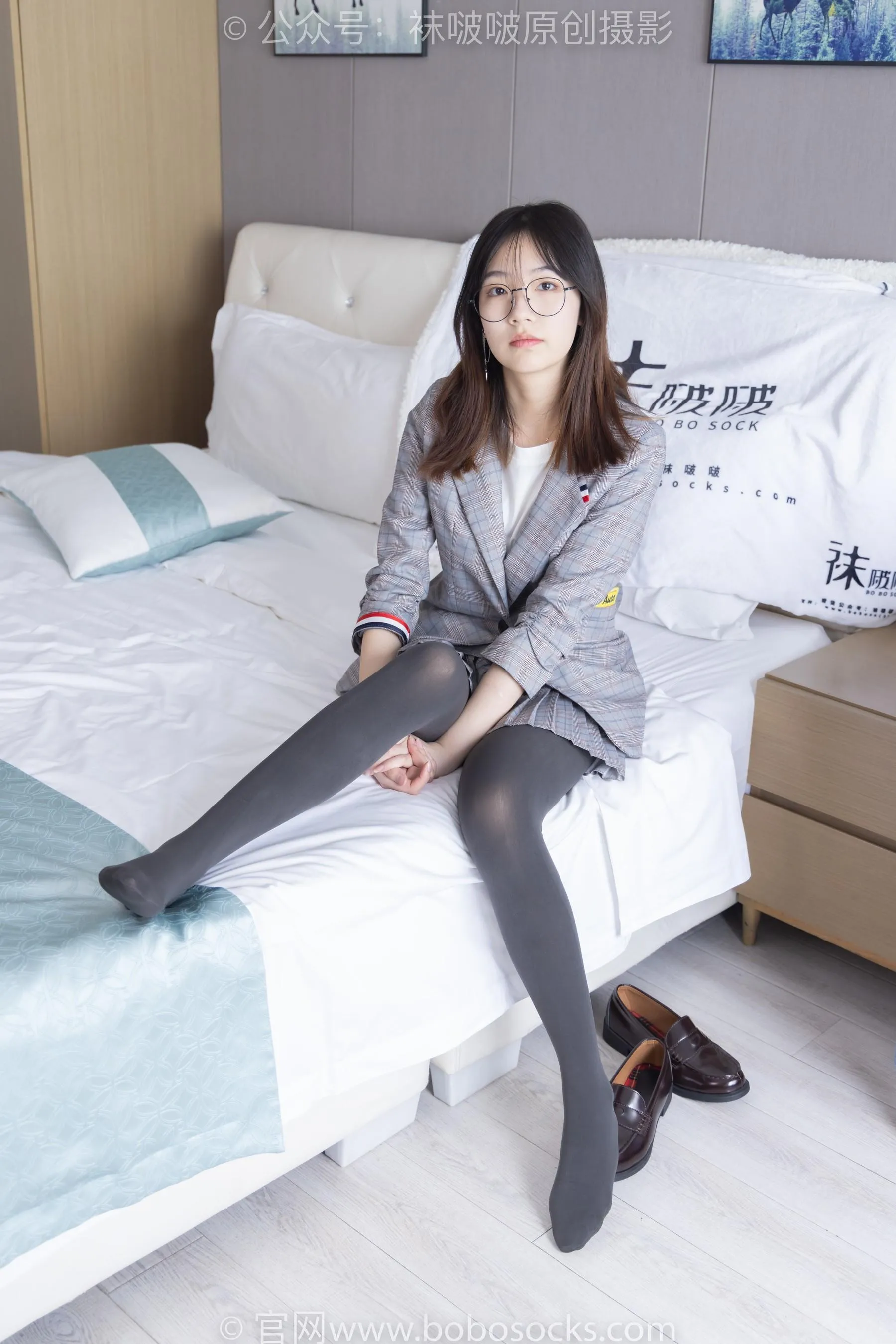 [BoBoSocks袜啵啵]NO.210 小甜豆-皮鞋、厚灰丝、ol装 [87P]插图3